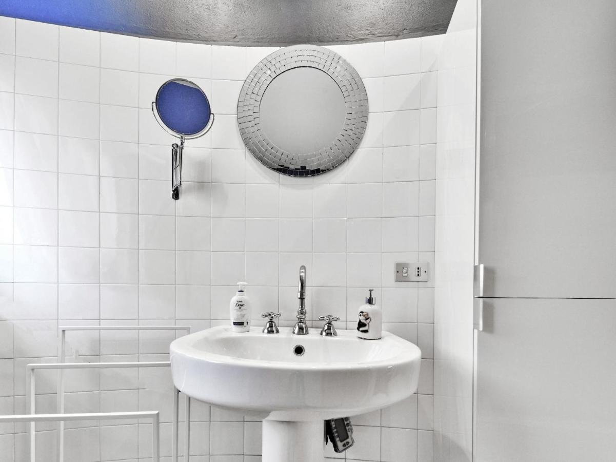 Splendid Apartment In The Historic Center Milaan Buitenkant foto